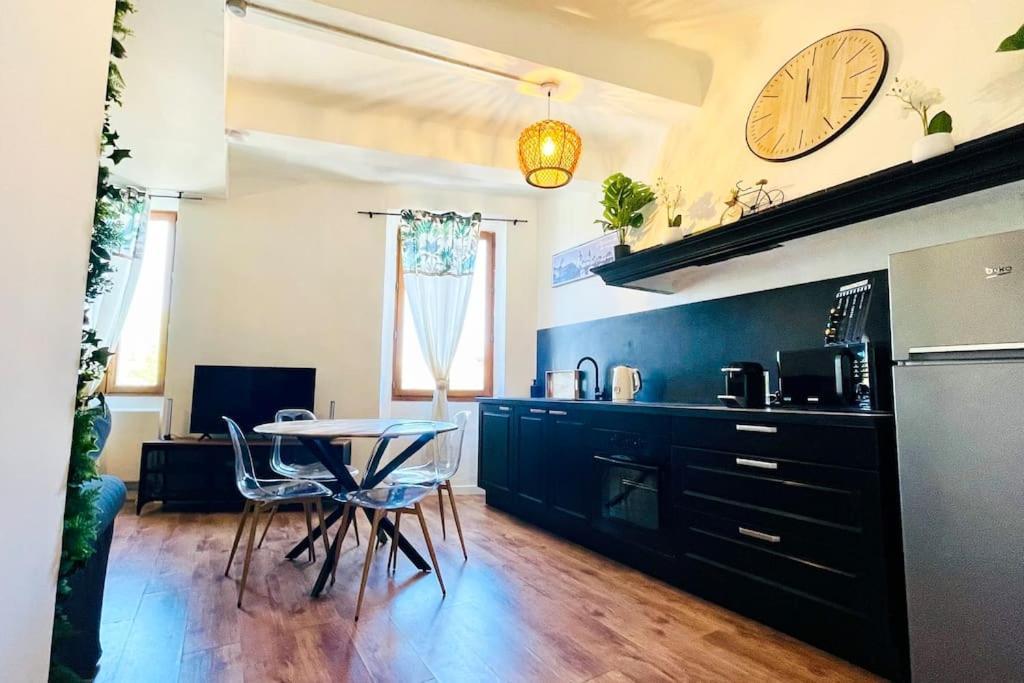 Jungle Room Le Muy Ngoại thất bức ảnh