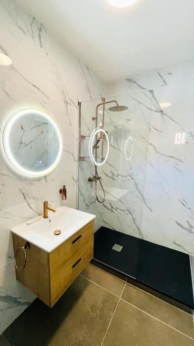 Jungle Room Le Muy Ngoại thất bức ảnh